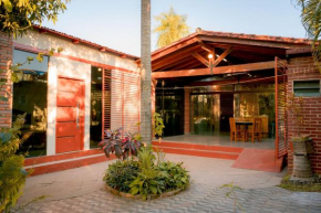Country house, friends, meetings, well connected